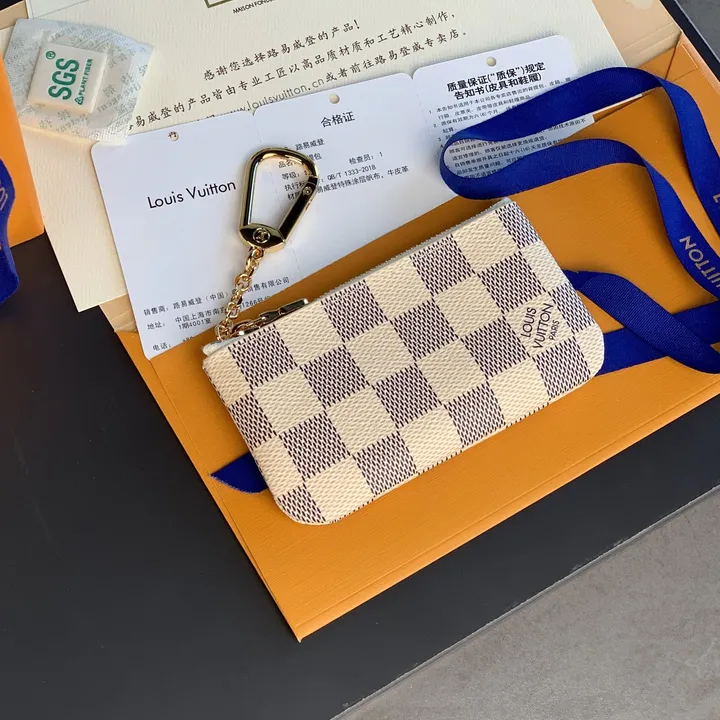 スーパーコピー ルイヴィトン キーホルダー
