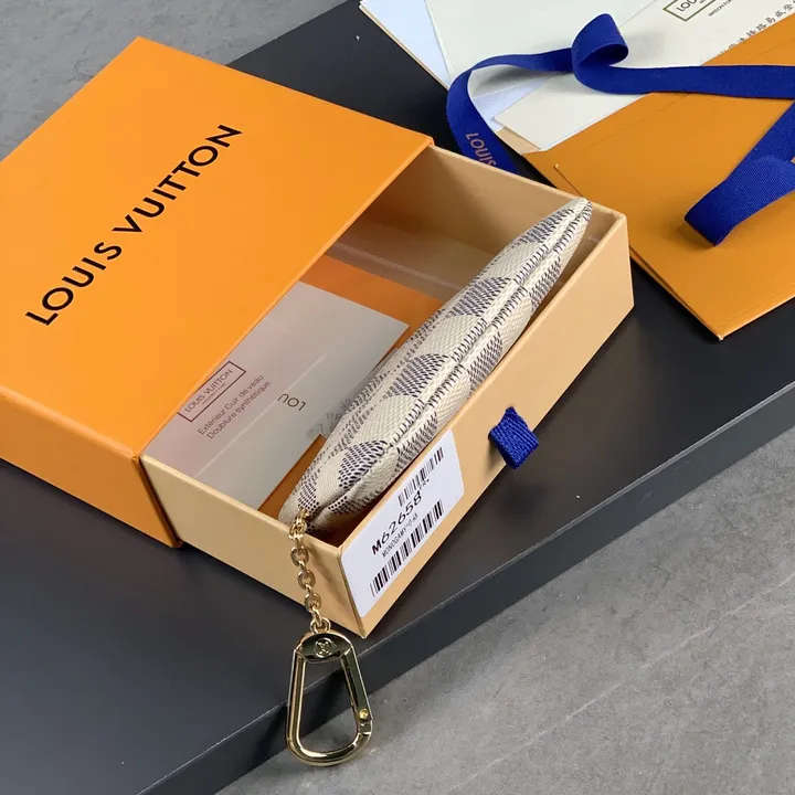 スーパーコピー ルイヴィトン キーホルダー