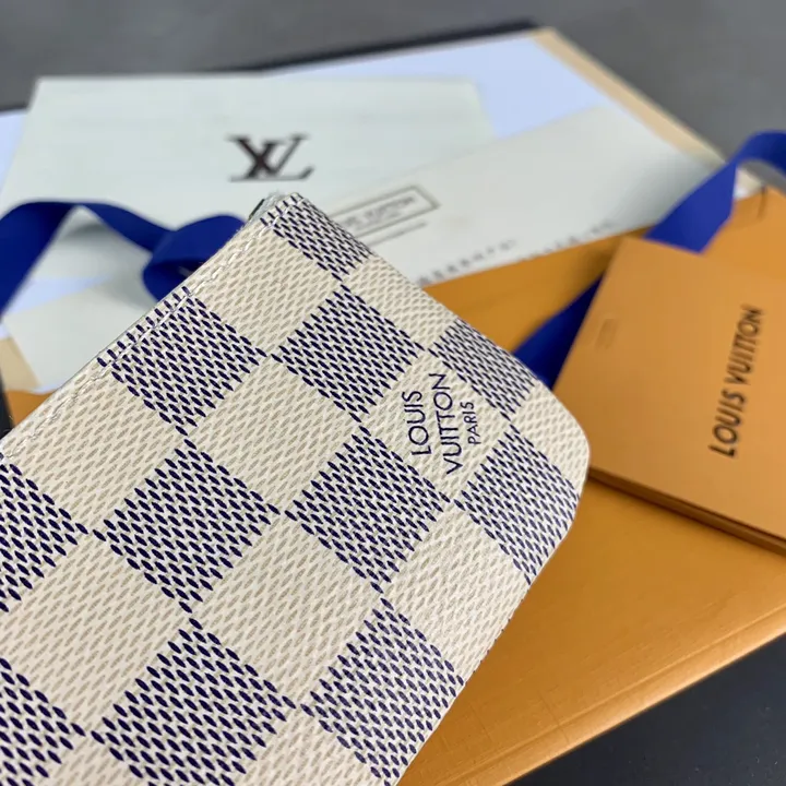 スーパーコピー ルイヴィトン キーホルダー