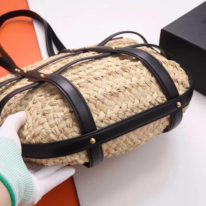 スーパーコピー イブサンローラン キーホルダー