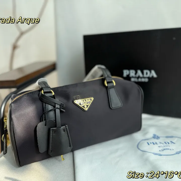 スーパーコピー プラダ キーホルダー