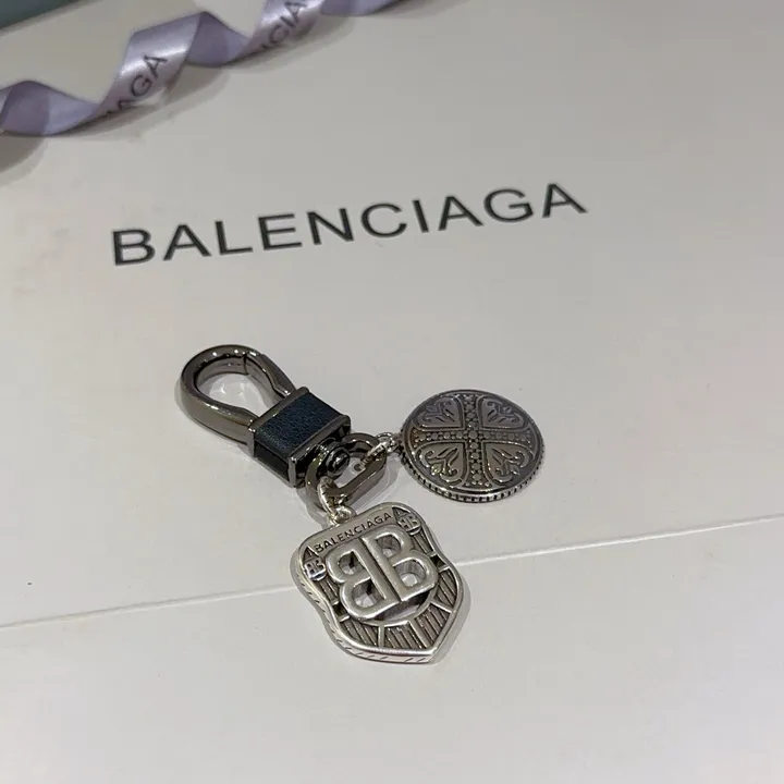 スーパーコピー バレンシアガ キーホルダー