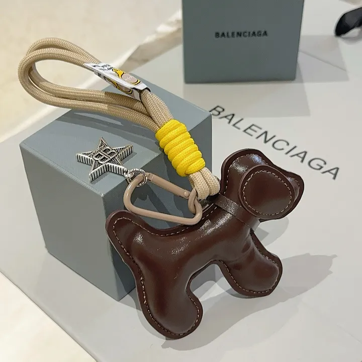 スーパーコピー バレンシアガ キーホルダー