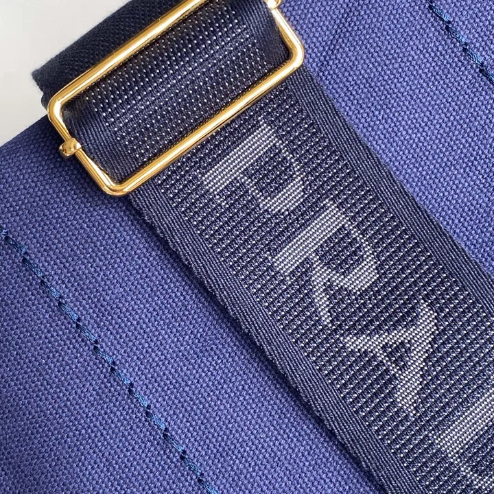 スーパーコピー プラダ キーホルダー