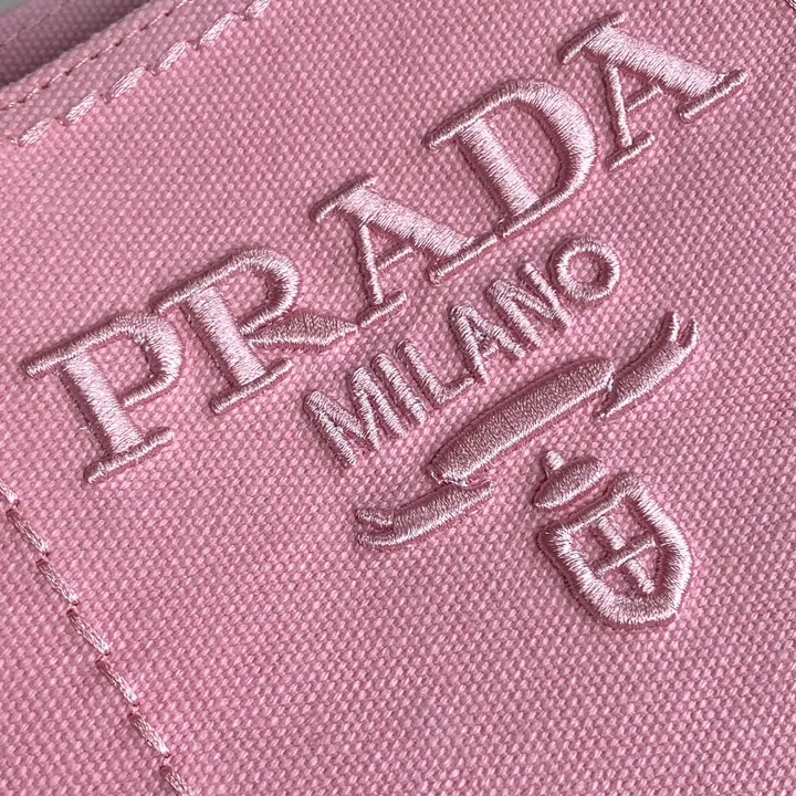 スーパーコピー プラダ キーホルダー