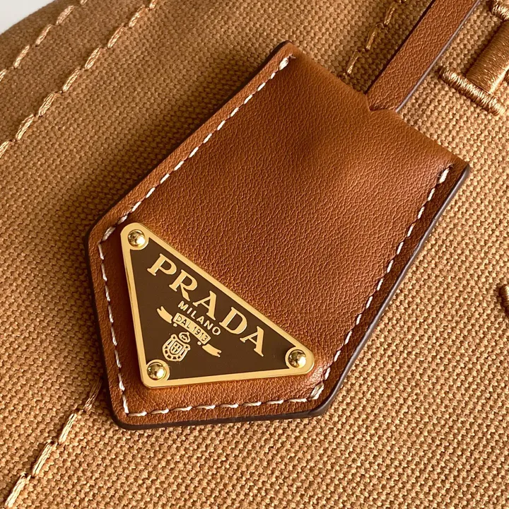 スーパーコピー プラダ キーホルダー