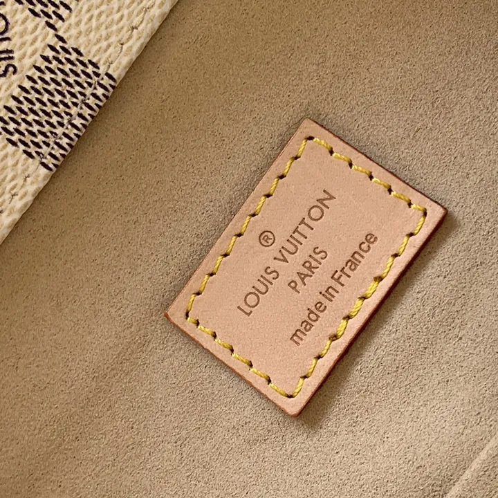 スーパーコピー ルイヴィトン キーホルダー