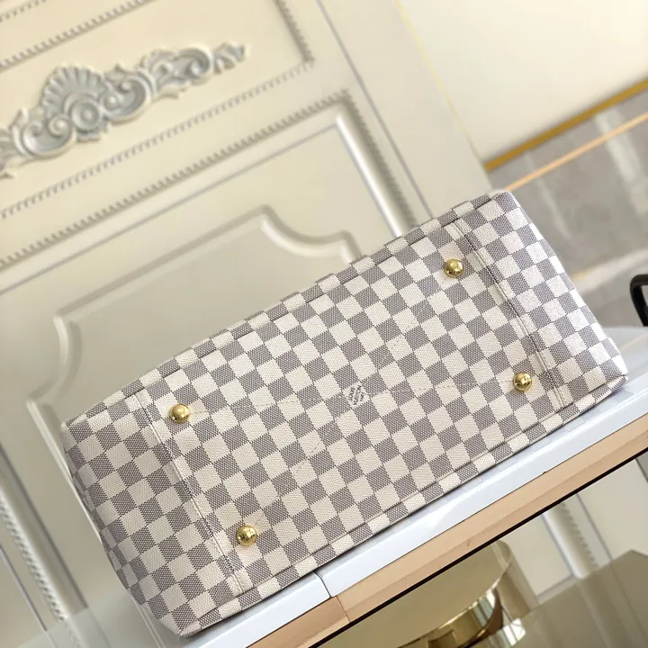 スーパーコピー ルイヴィトン キーホルダー