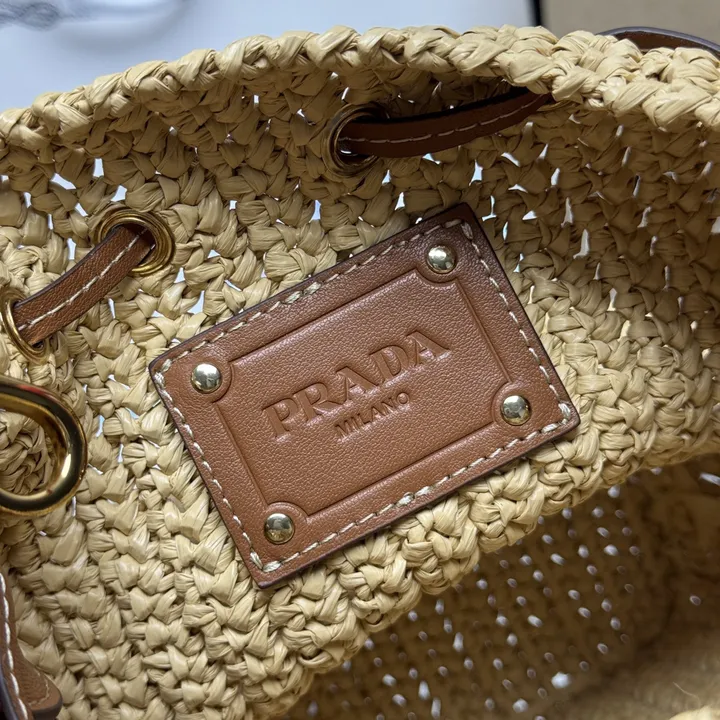 スーパーコピー プラダ キーホルダー