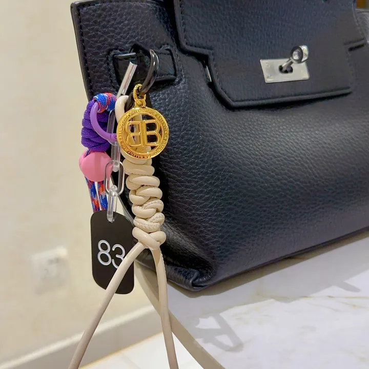 スーパーコピー バレンシアガ キーホルダー