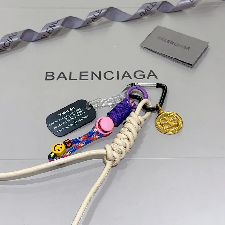 スーパーコピー バレンシアガ キーホルダー