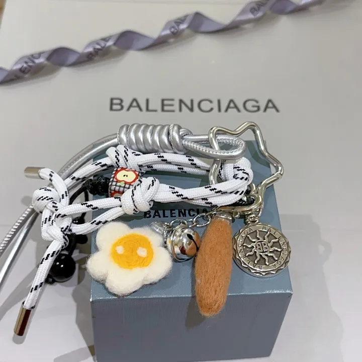 スーパーコピー バレンシアガ キーホルダー