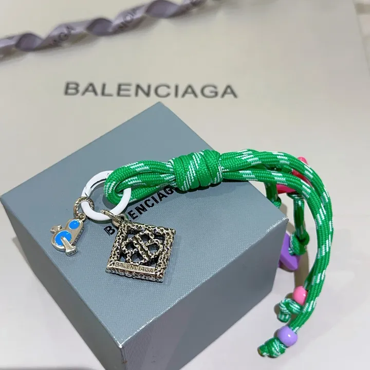 スーパーコピー バレンシアガ キーホルダー