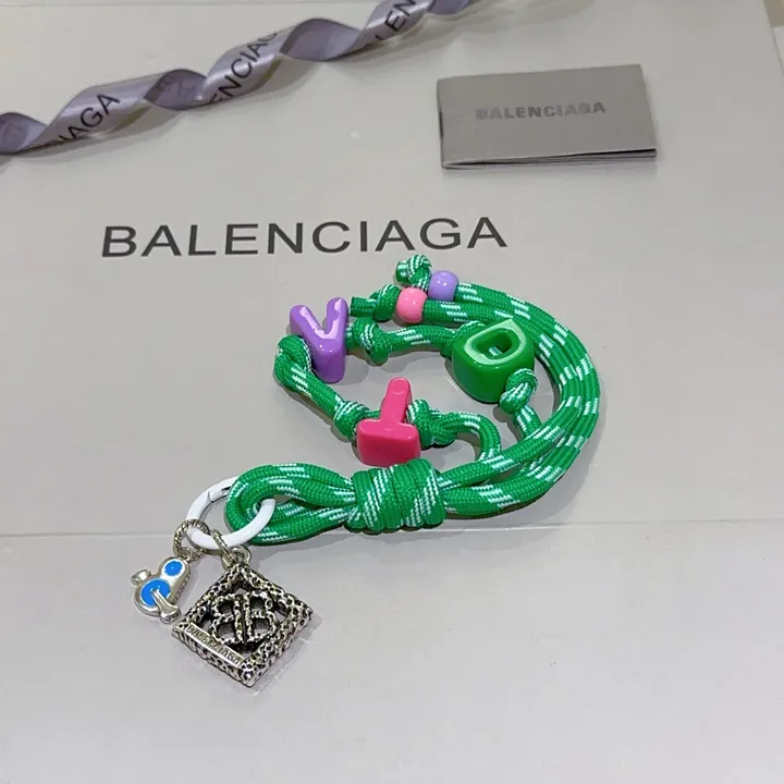 スーパーコピー バレンシアガ キーホルダー
