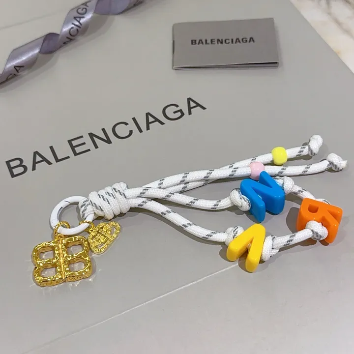 スーパーコピー バレンシアガ キーホルダー