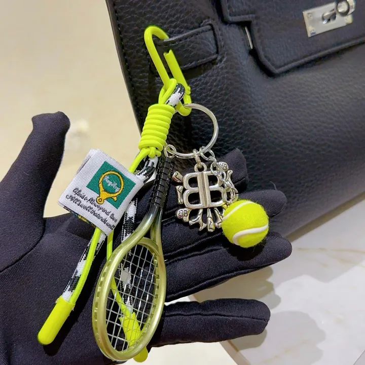 スーパーコピー バレンシアガ キーホルダー