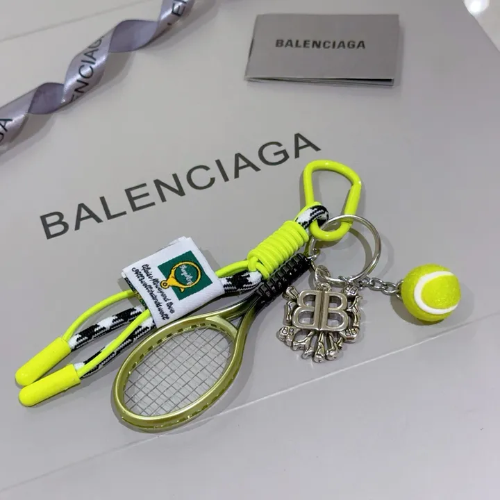 スーパーコピー バレンシアガ キーホルダー