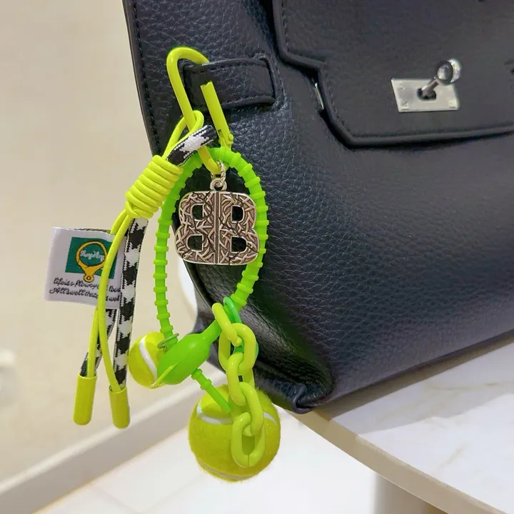 スーパーコピー バレンシアガ キーホルダー