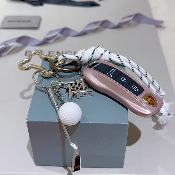 スーパーコピー バレンシアガ キーホルダー