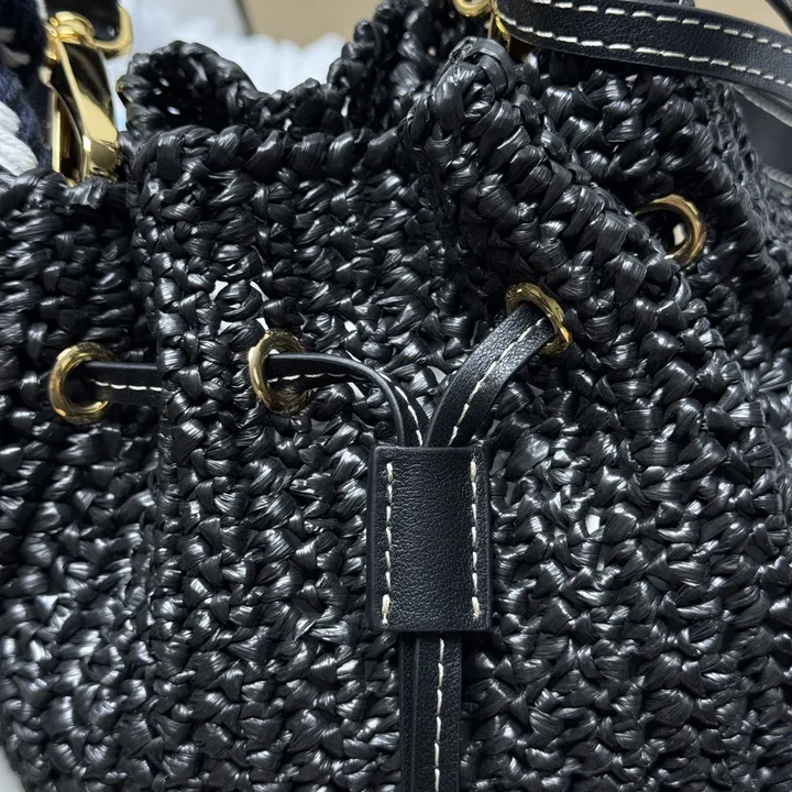 スーパーコピー バレンシアガ キーホルダー