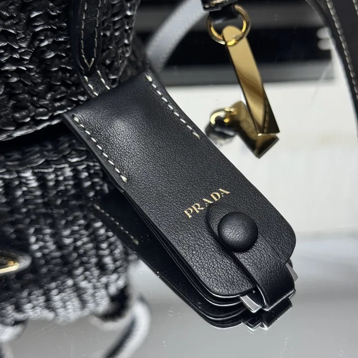 スーパーコピー バレンシアガ キーホルダー