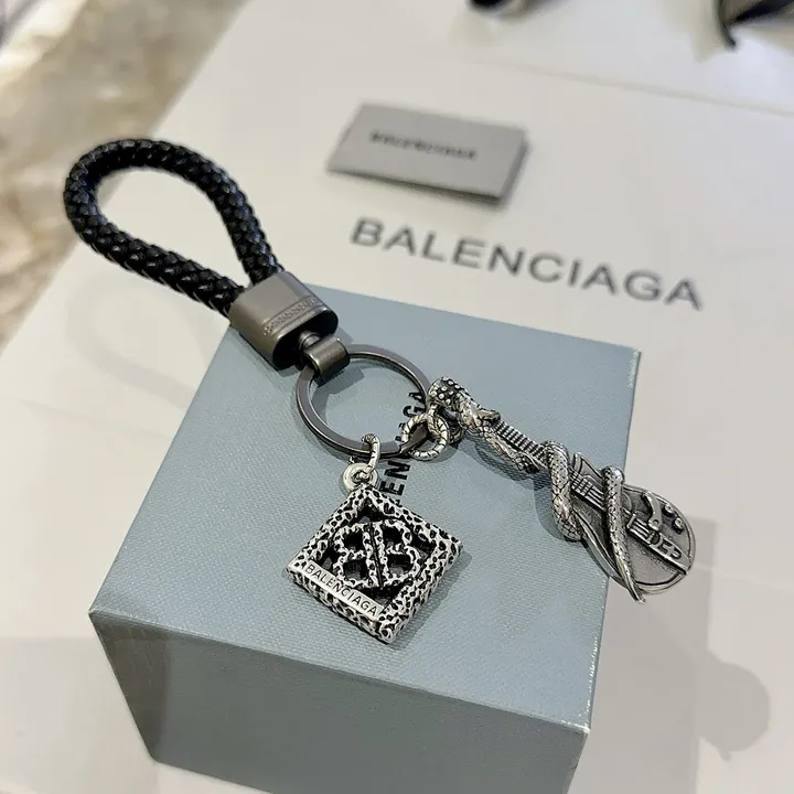 スーパーコピー バレンシアガ キーホルダー