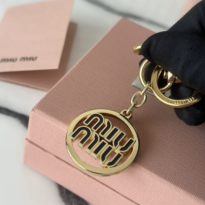 スーパーコピー ミュウミュウ キーホルダー