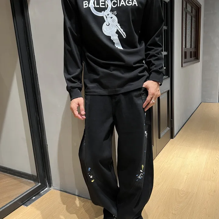 スーパーコピー バレンシアガ キーホルダー