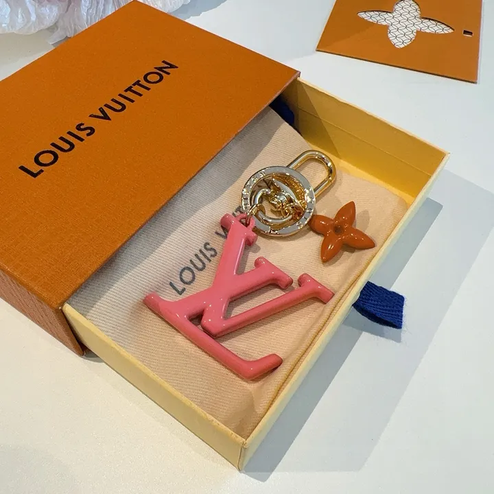 スーパーコピー ルイヴィトン キーホルダー