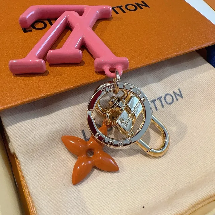 スーパーコピー ルイヴィトン キーホルダー