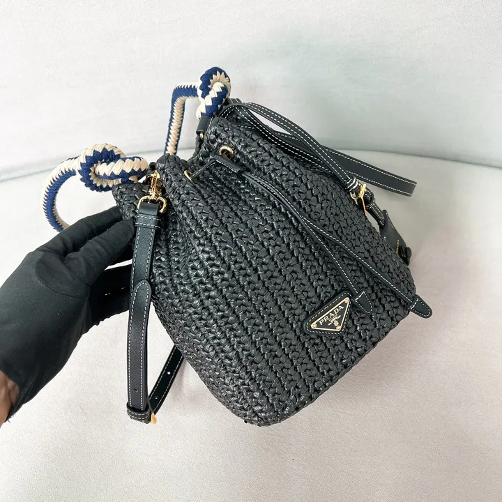 スーパーコピー バレンシアガ キーホルダー