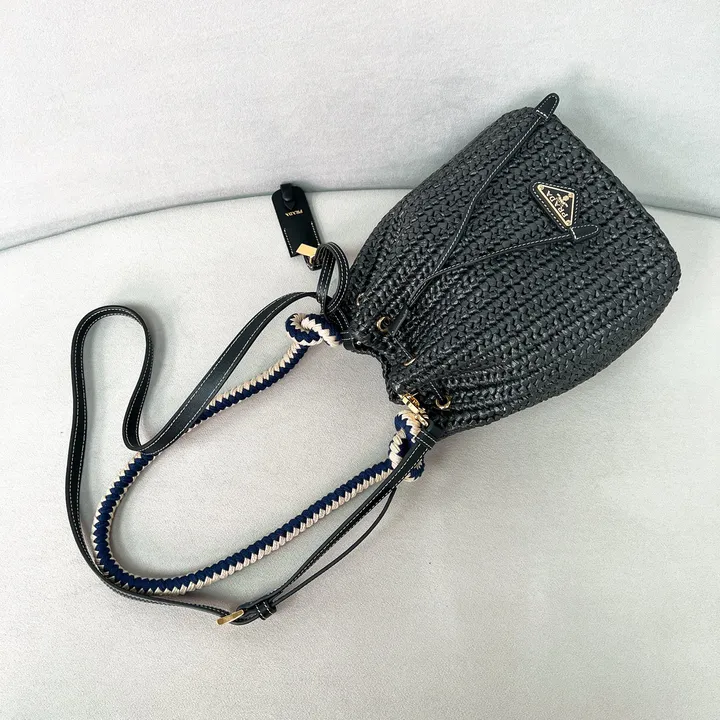 スーパーコピー バレンシアガ キーホルダー