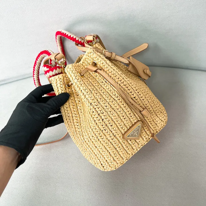 スーパーコピー バレンシアガ キーホルダー