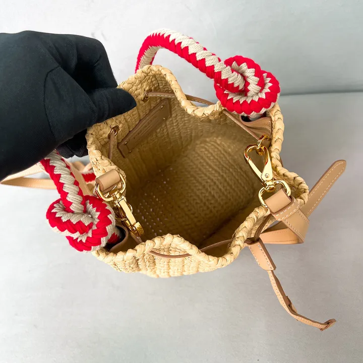 スーパーコピー バレンシアガ キーホルダー