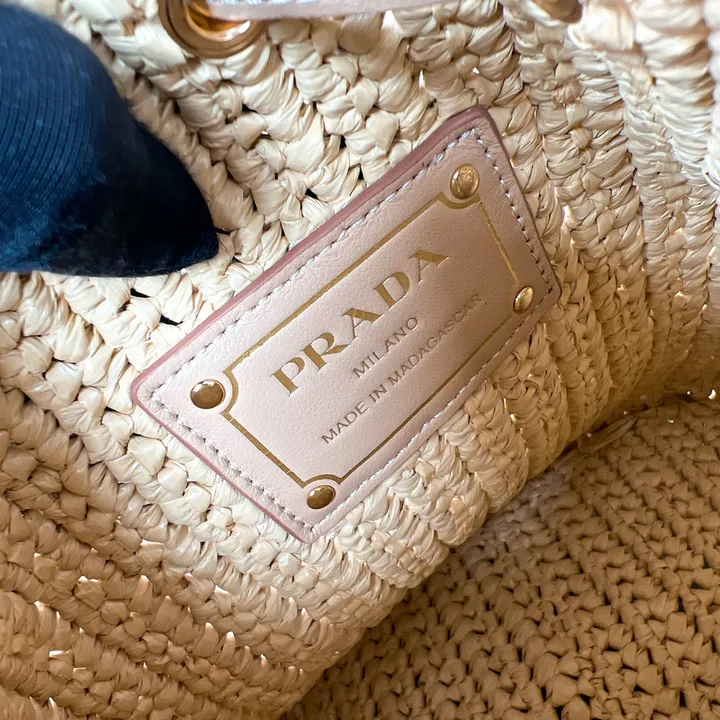 スーパーコピー バレンシアガ キーホルダー