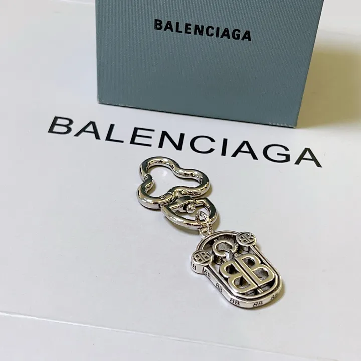 スーパーコピー バレンシアガ キーホルダー