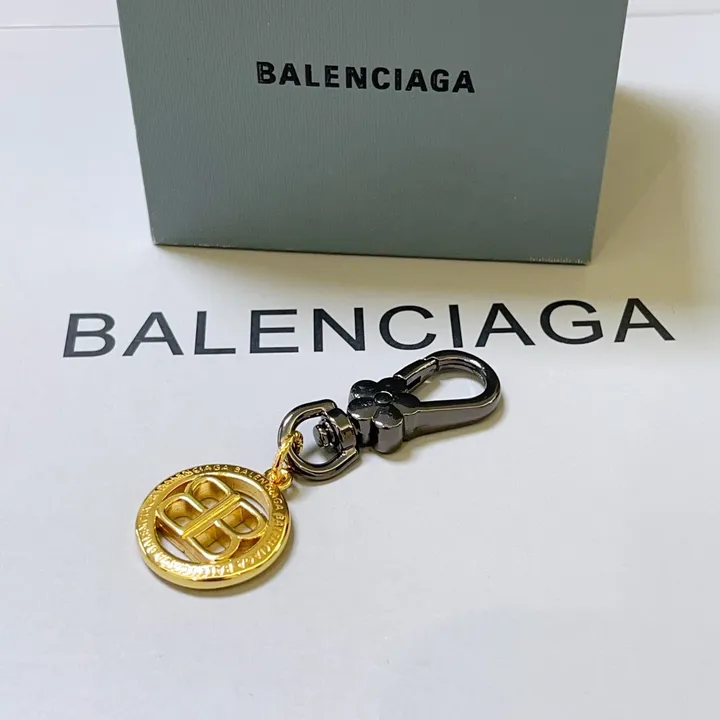 スーパーコピー バレンシアガ キーホルダー