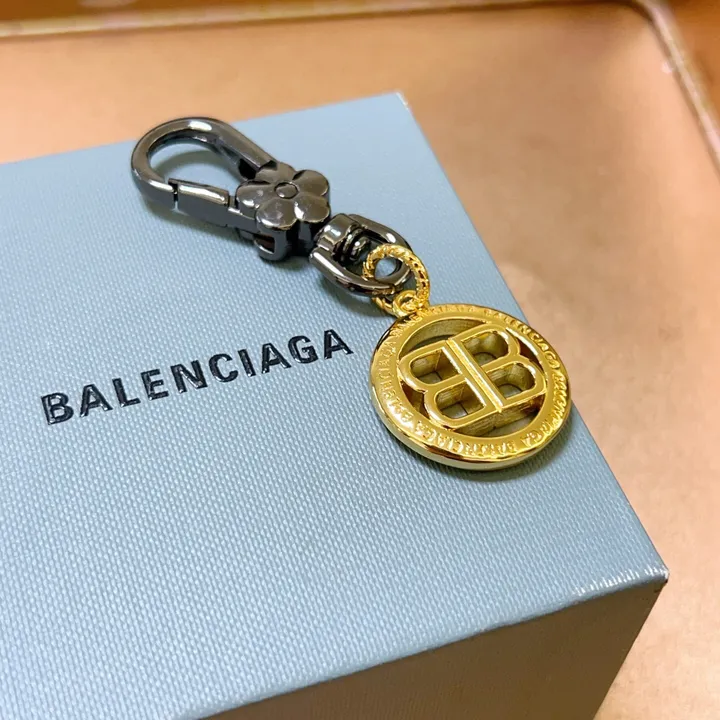スーパーコピー バレンシアガ キーホルダー