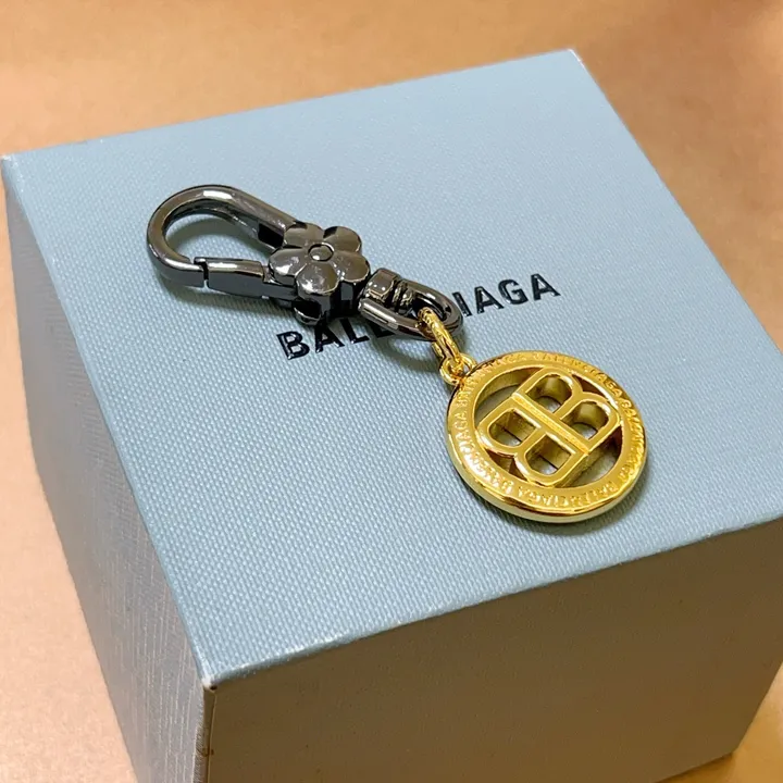 スーパーコピー バレンシアガ キーホルダー