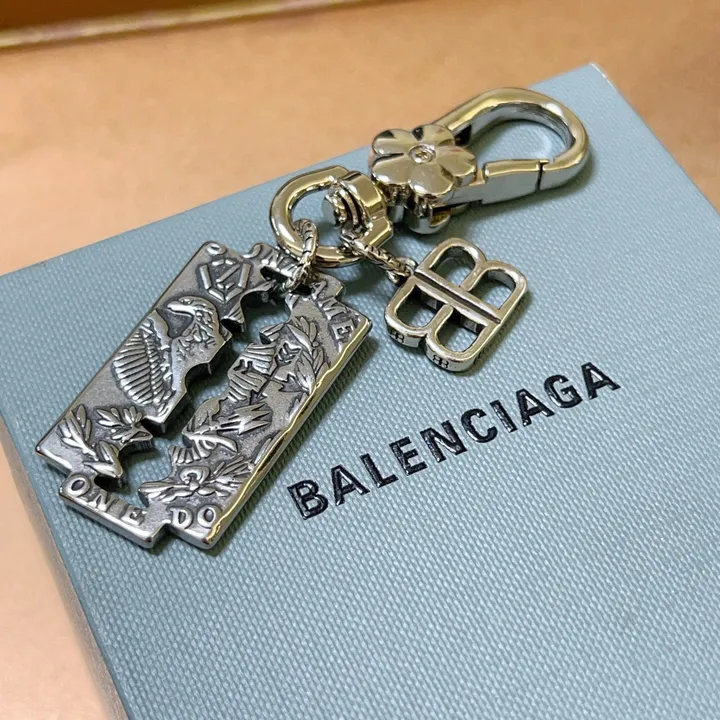 スーパーコピー バレンシアガ キーホルダー