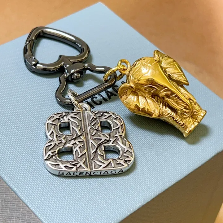 スーパーコピー バレンシアガ キーホルダー