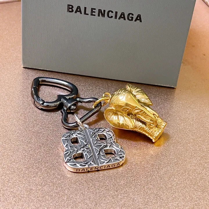 スーパーコピー バレンシアガ キーホルダー