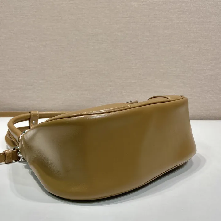 スーパーコピー バレンシアガ キーホルダー