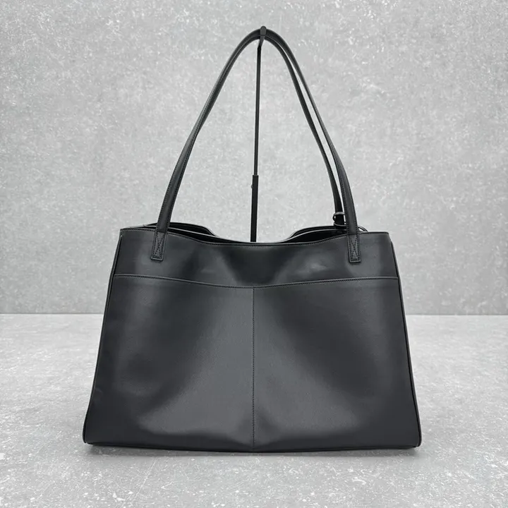 スーパーコピー バレンシアガ キーホルダー