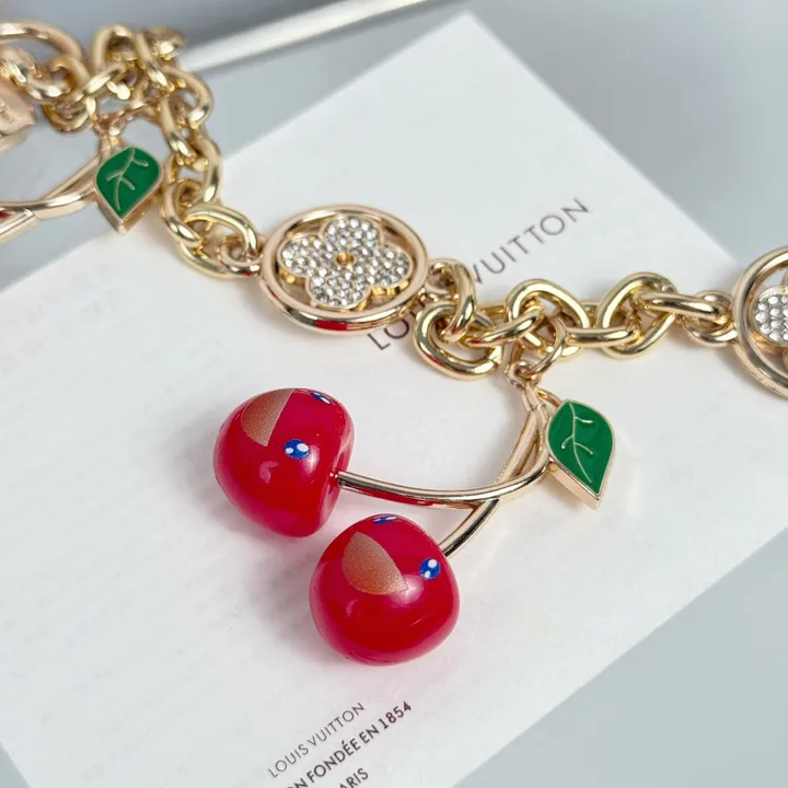 スーパーコピー ルイヴィトン キーホルダー