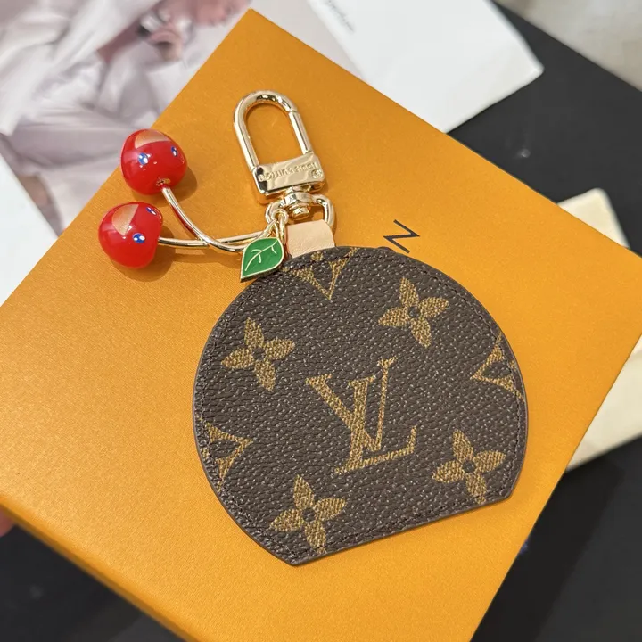 スーパーコピー ルイヴィトン キーホルダー