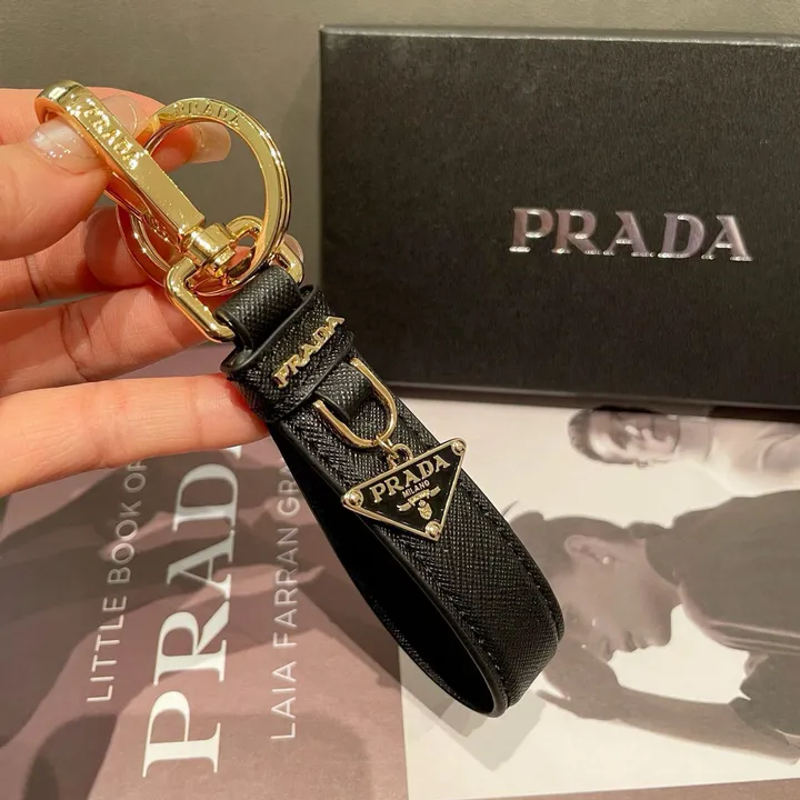 スーパーコピー プラダ キーホルダー