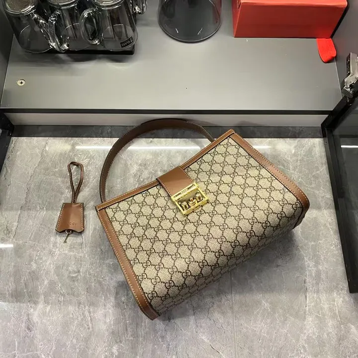 スーパーコピー グッチ キーホルダー