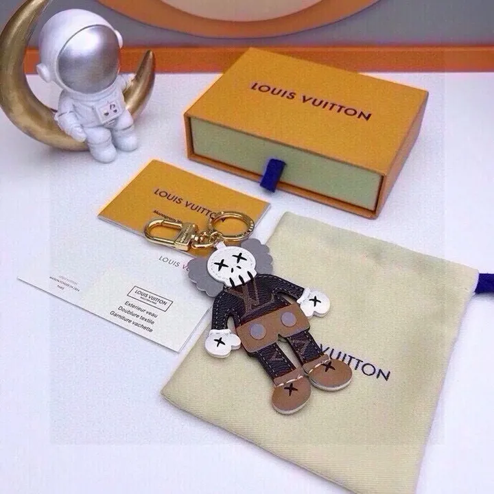 スーパーコピー ミュウミュウ キーホルダー