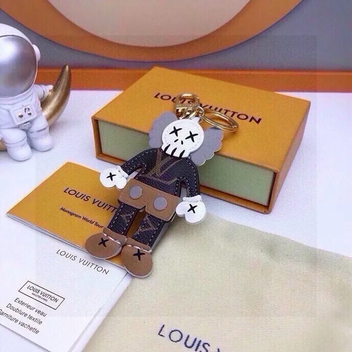 スーパーコピー ミュウミュウ キーホルダー